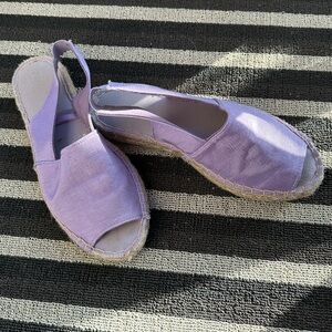 Vero Moda Lavender Espadrilles. Size 7, Eu 38, elasticized back. Very clean$35